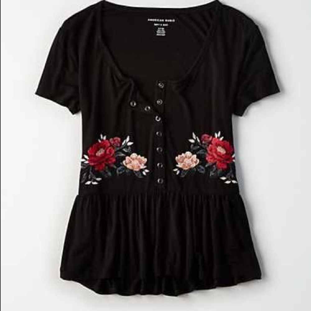 Black tee with buttons detailed with flowers